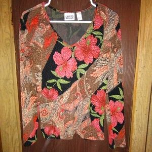 Women's Floral textured top